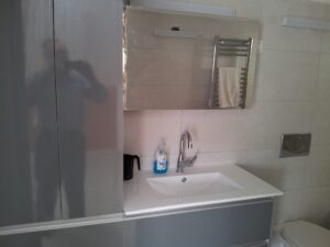 בקומה העליונה -אחרי